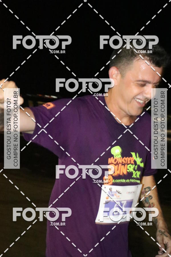 Buy your photos of the eventCorrida Monster Run 5K e 10K - Santos on Fotop