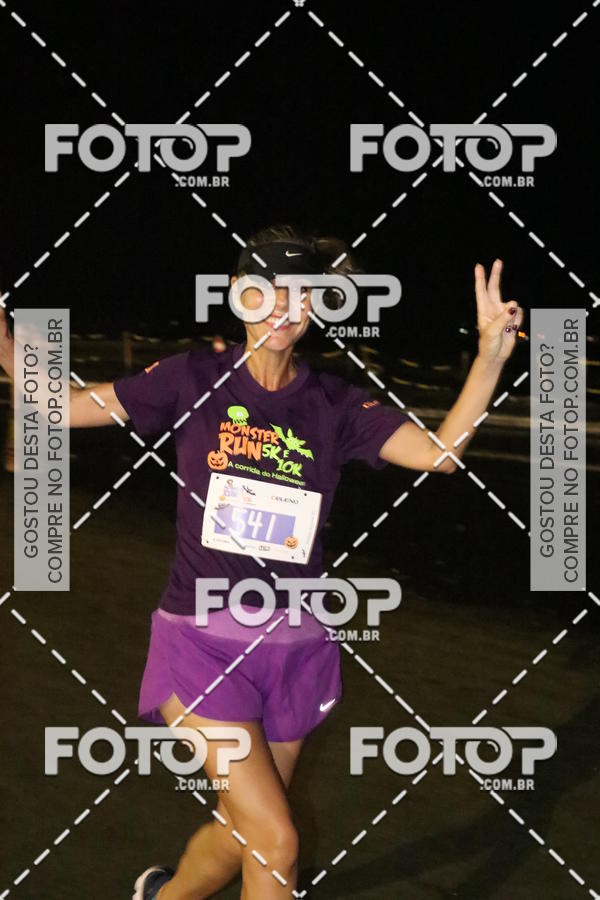 Buy your photos of the eventCorrida Monster Run 5K e 10K - Santos on Fotop