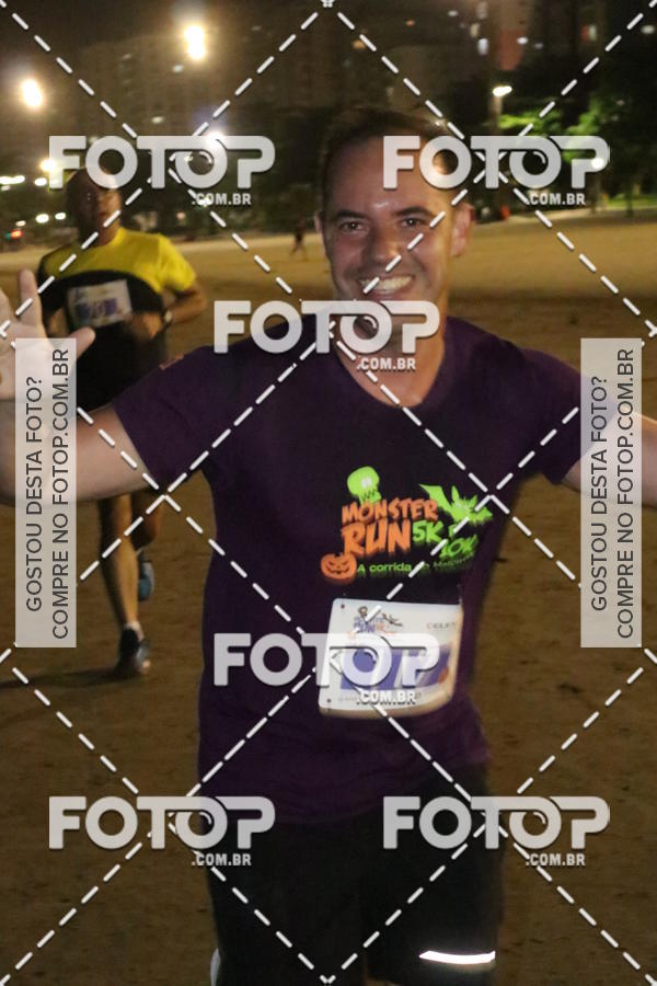Buy your photos of the eventCorrida Monster Run 5K e 10K - Santos on Fotop