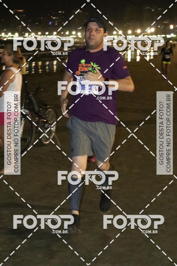Buy your photos of the eventCorrida Monster Run 5K e 10K - Santos on Fotop