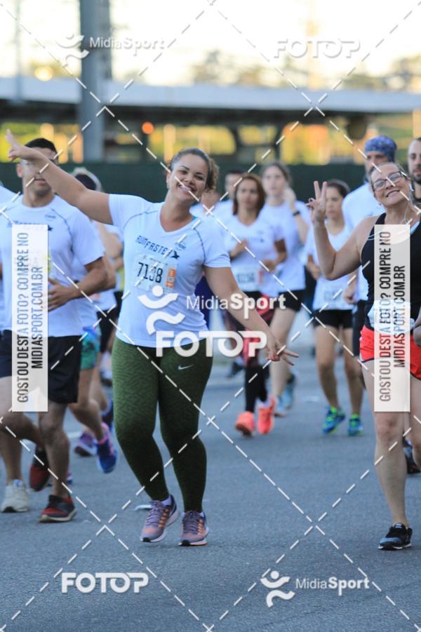 Buy your photos of the eventAthenas 15k - So Paulo on Fotop