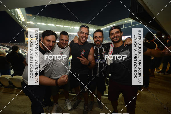 Buy your photos of the eventCorinthians X Fluminense - Brasileir�o on Fotop