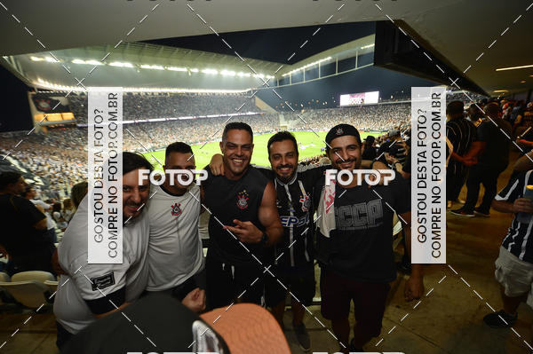 Buy your photos of the eventCorinthians X Fluminense - Brasileir�o on Fotop
