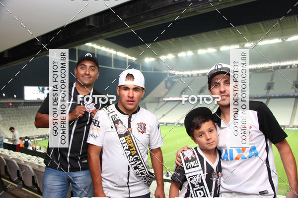 Buy your photos of the eventCorinthians X Fluminense - Brasileir�o on Fotop
