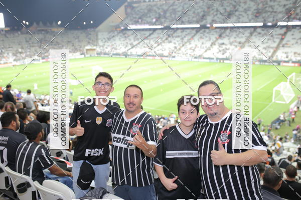 Buy your photos of the eventCorinthians X Fluminense - Brasileir�o on Fotop