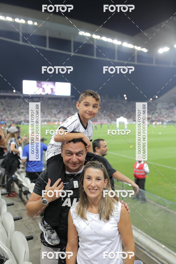 Buy your photos of the eventCorinthians X Fluminense - Brasileir�o on Fotop