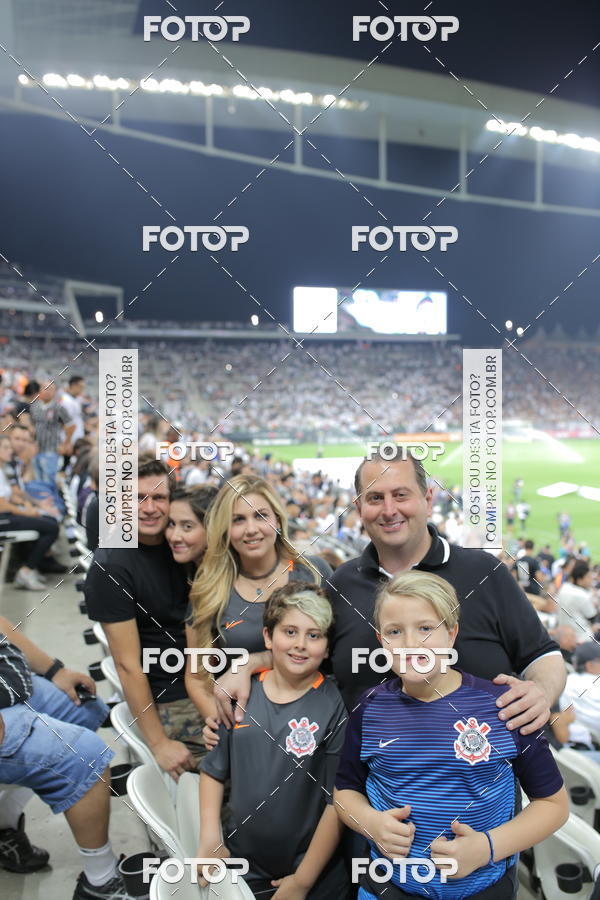 Buy your photos of the eventCorinthians X Fluminense - Brasileir�o on Fotop