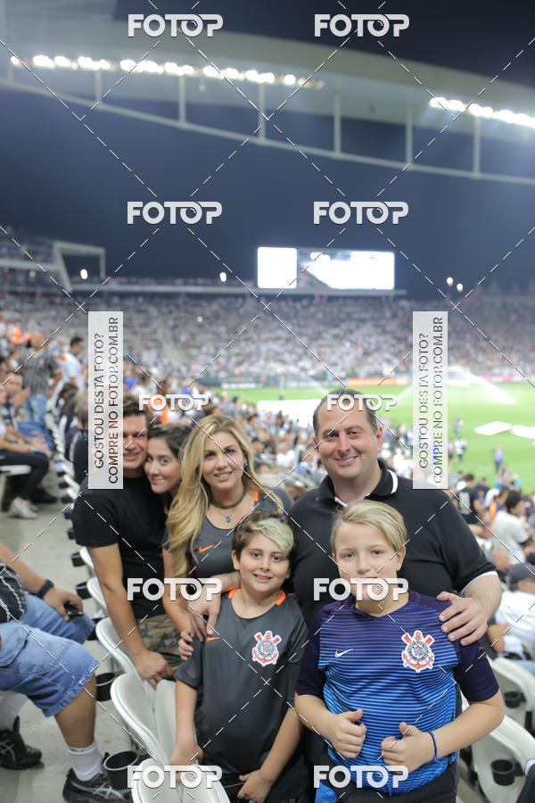 Buy your photos of the eventCorinthians X Fluminense - Brasileir�o on Fotop