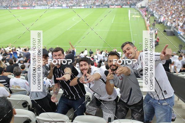 Buy your photos of the eventCorinthians X Fluminense - Brasileir�o on Fotop