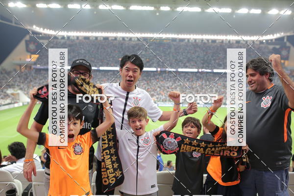 Buy your photos of the eventCorinthians X Fluminense - Brasileir�o on Fotop
