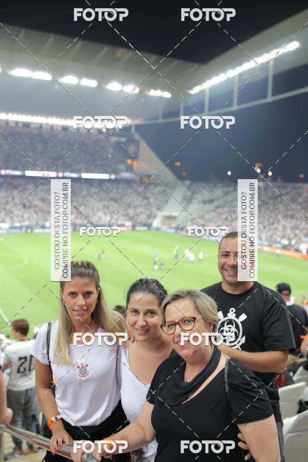 Buy your photos of the eventCorinthians X Fluminense - Brasileir�o on Fotop