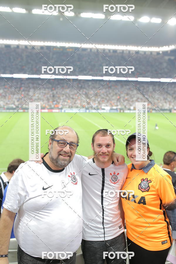 Buy your photos of the eventCorinthians X Fluminense - Brasileir�o on Fotop