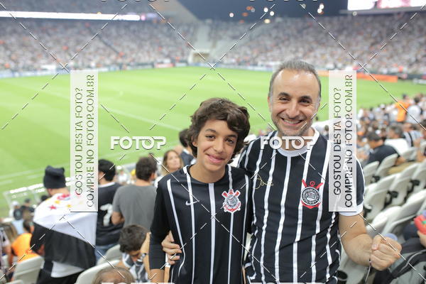 Buy your photos of the eventCorinthians X Fluminense - Brasileir�o on Fotop