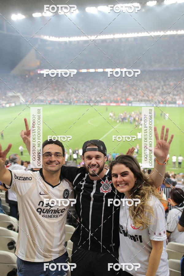 Buy your photos of the eventCorinthians X Fluminense - Brasileir�o on Fotop