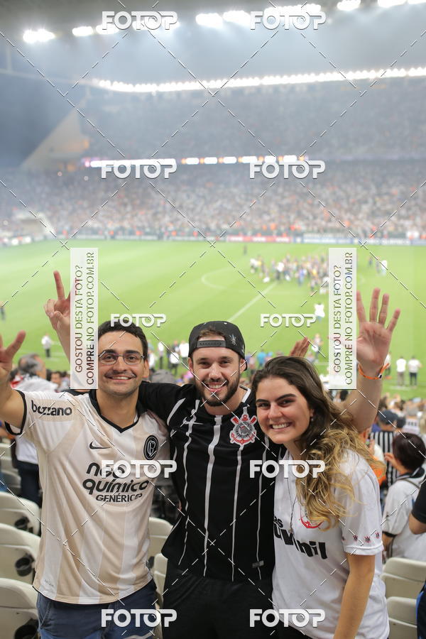 Buy your photos of the eventCorinthians X Fluminense - Brasileir�o on Fotop