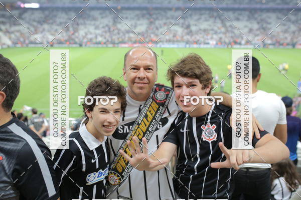 Buy your photos of the eventCorinthians X Fluminense - Brasileir�o on Fotop