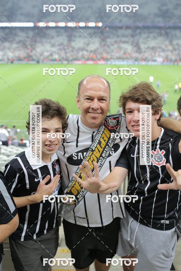 Buy your photos of the eventCorinthians X Fluminense - Brasileir�o on Fotop
