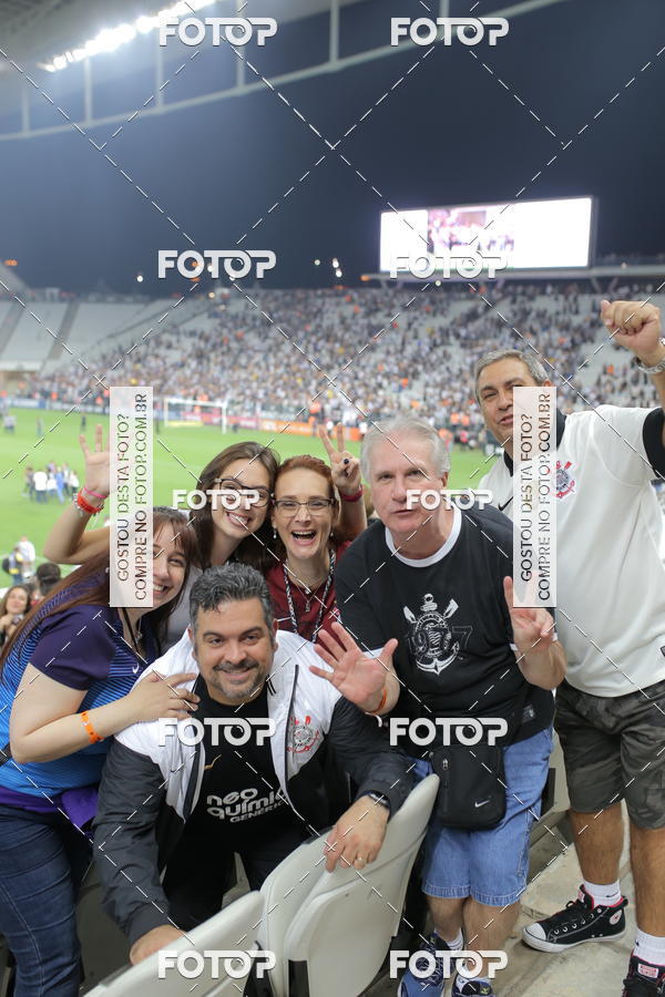 Buy your photos of the eventCorinthians X Fluminense - Brasileir�o on Fotop