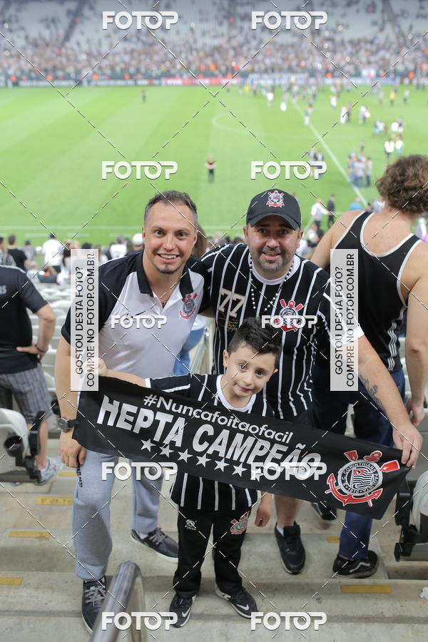Buy your photos of the eventCorinthians X Fluminense - Brasileir�o on Fotop