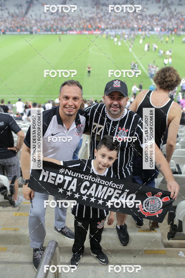 Buy your photos of the eventCorinthians X Fluminense - Brasileir�o on Fotop