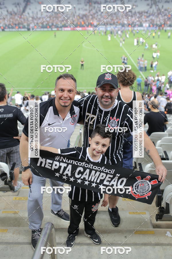 Buy your photos of the eventCorinthians X Fluminense - Brasileir�o on Fotop