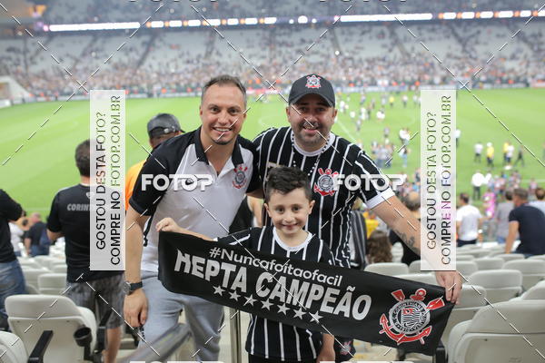Buy your photos of the eventCorinthians X Fluminense - Brasileir�o on Fotop