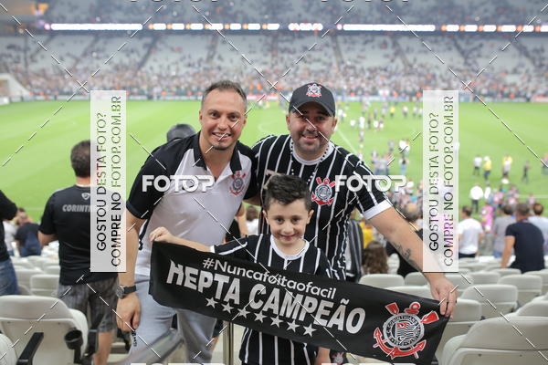 Buy your photos of the eventCorinthians X Fluminense - Brasileir�o on Fotop