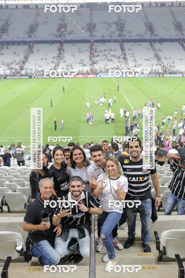 Buy your photos of the eventCorinthians X Fluminense - Brasileir�o on Fotop