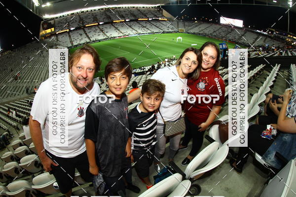 Buy your photos of the eventCorinthians X Fluminense - Brasileir�o on Fotop