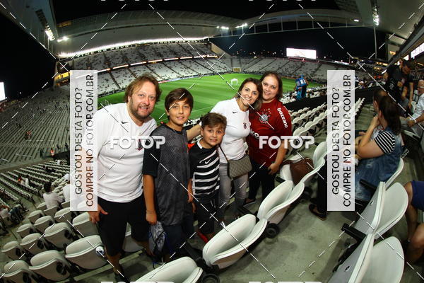 Buy your photos of the eventCorinthians X Fluminense - Brasileir�o on Fotop