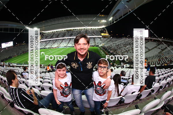 Buy your photos of the eventCorinthians X Fluminense - Brasileir�o on Fotop