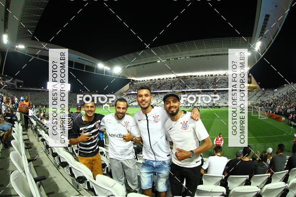 Buy your photos of the eventCorinthians X Fluminense - Brasileir�o on Fotop