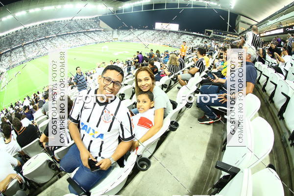 Buy your photos of the eventCorinthians X Fluminense - Brasileir�o on Fotop