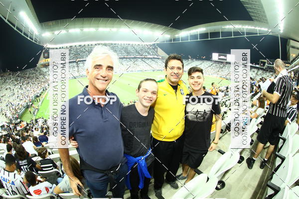 Buy your photos of the eventCorinthians X Fluminense - Brasileir�o on Fotop