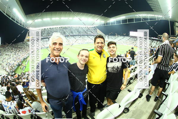 Buy your photos of the eventCorinthians X Fluminense - Brasileir�o on Fotop