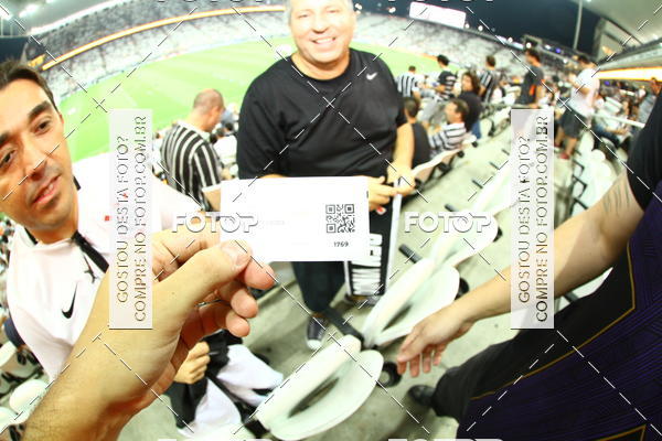 Buy your photos of the eventCorinthians X Fluminense - Brasileir�o on Fotop
