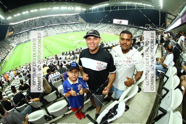 Buy your photos of the eventCorinthians X Fluminense - Brasileir�o on Fotop