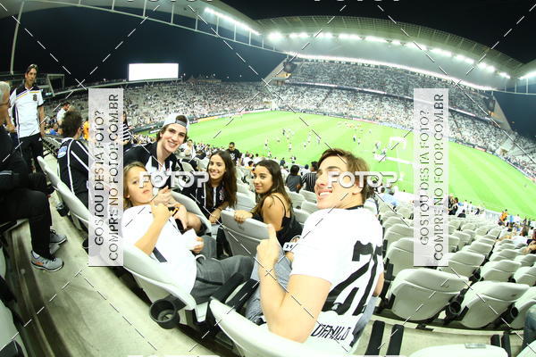 Buy your photos of the eventCorinthians X Fluminense - Brasileir�o on Fotop