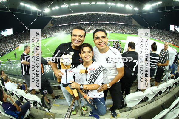 Buy your photos of the eventCorinthians X Fluminense - Brasileir�o on Fotop