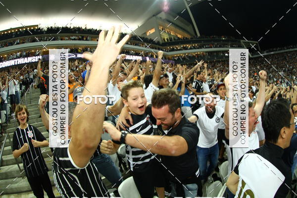 Buy your photos of the eventCorinthians X Fluminense - Brasileir�o on Fotop
