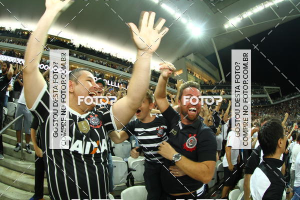 Buy your photos of the eventCorinthians X Fluminense - Brasileir�o on Fotop