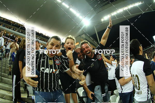 Buy your photos of the eventCorinthians X Fluminense - Brasileir�o on Fotop