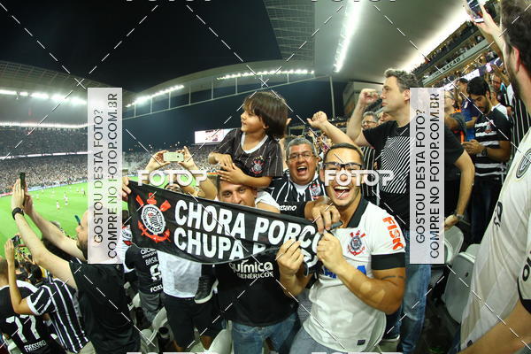 Buy your photos of the eventCorinthians X Fluminense - Brasileir�o on Fotop