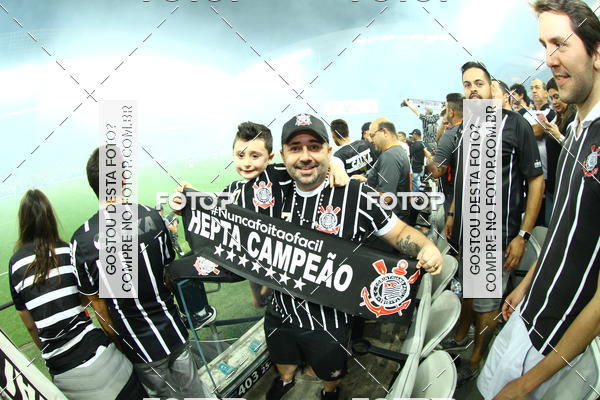 Buy your photos of the eventCorinthians X Fluminense - Brasileir�o on Fotop