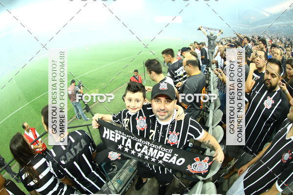 Buy your photos of the eventCorinthians X Fluminense - Brasileir�o on Fotop