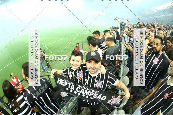Buy your photos of the eventCorinthians X Fluminense - Brasileir�o on Fotop