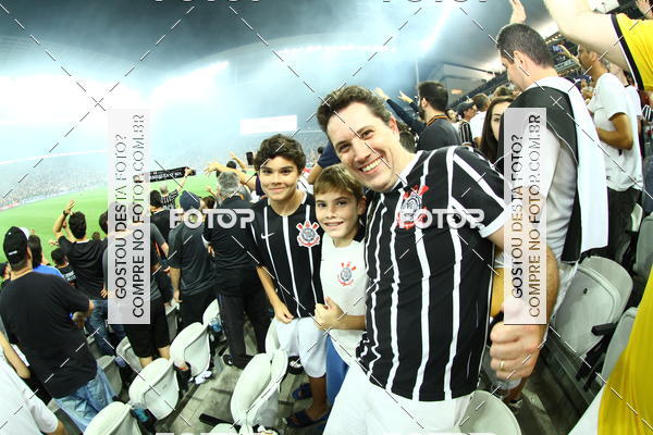 Buy your photos of the eventCorinthians X Fluminense - Brasileir�o on Fotop
