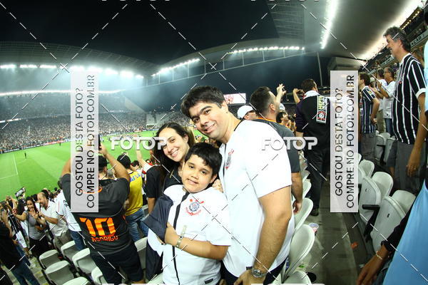 Buy your photos of the eventCorinthians X Fluminense - Brasileir�o on Fotop