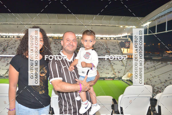 Buy your photos of the eventCorinthians X Fluminense - Brasileir�o on Fotop