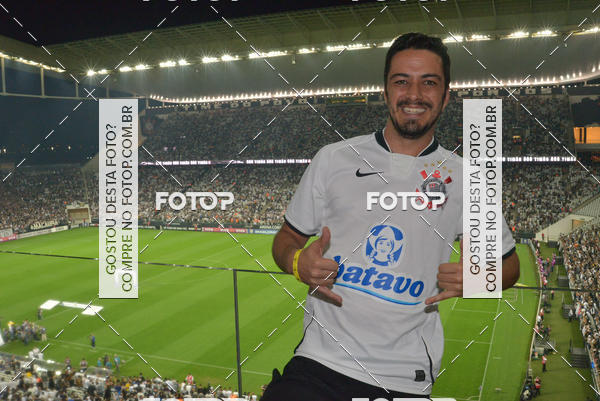 Buy your photos of the eventCorinthians X Fluminense - Brasileir�o on Fotop